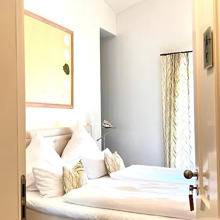 Nachtquartier Burg Flamersheim * Euskirchen