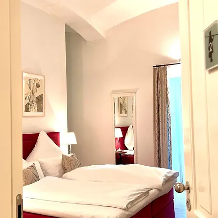 Nachtquartier Burg Flamersheim