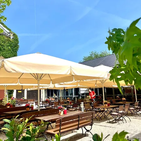 Nachtquartier Burg Flamersheim