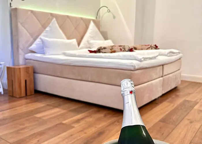 Nachtquartier Burg Flamersheim *