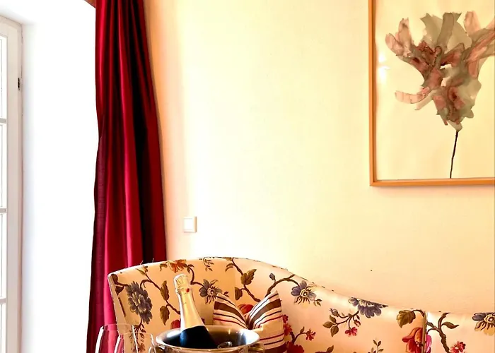 Hotell Nachtquartier Burg Flamersheim *